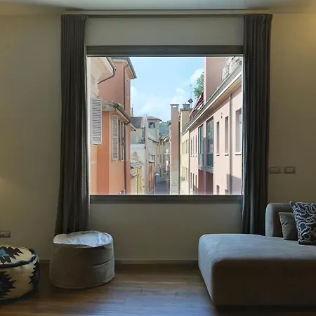 La Torre Di Porta Nuova * Bologna