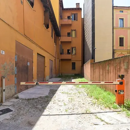 La Torre Di Porta Nuova Bologna