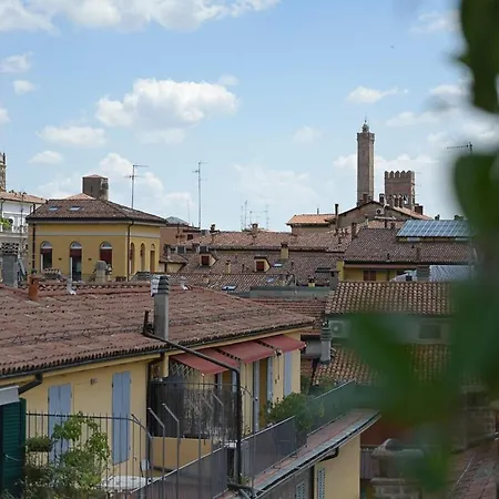 La Torre Di Porta Nuova Apartman Bologna